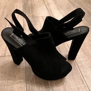 Truffle Collection Wedge Toe Heel size 9 Black